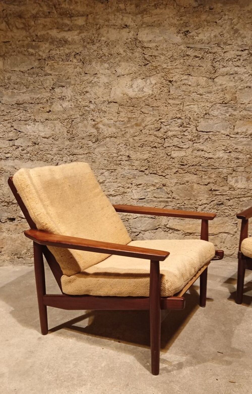 Paire de fauteuils en teck, Ann&eacute;es 60
Meubles