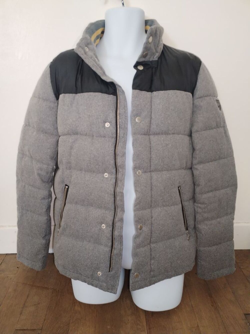 Doudoune grise Vêtements
