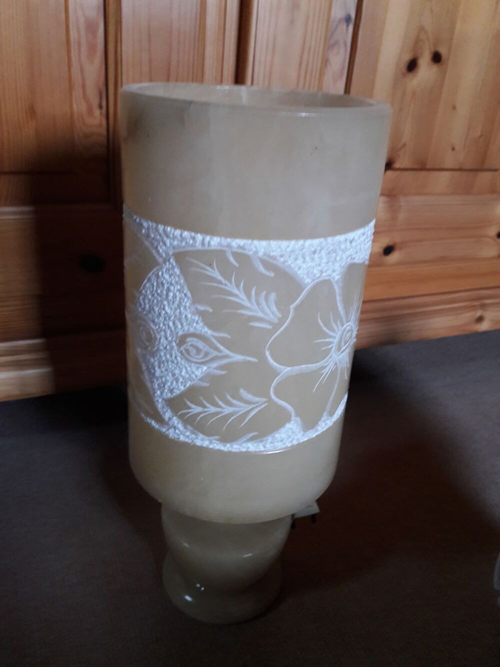Lampe en Albatre ann&eacute;es 1960. 10 €. Décoration