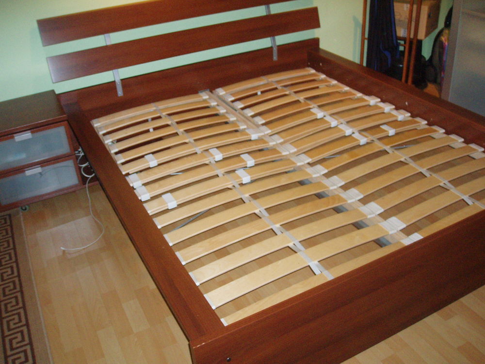 LIT 160X200 SOMMIER + 1 CHEVET MODERNE STYLE IKEA
Meubles