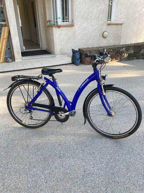 Vélo de ville. 200 Carqueiranne (83)