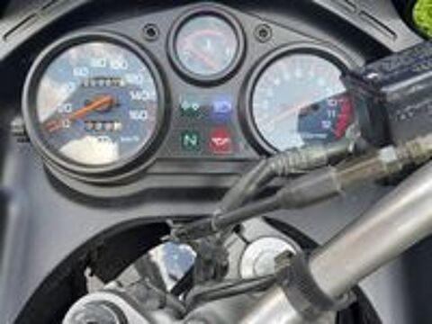 YAMAHA 2002 occasion 86220 Oyr&eacute;