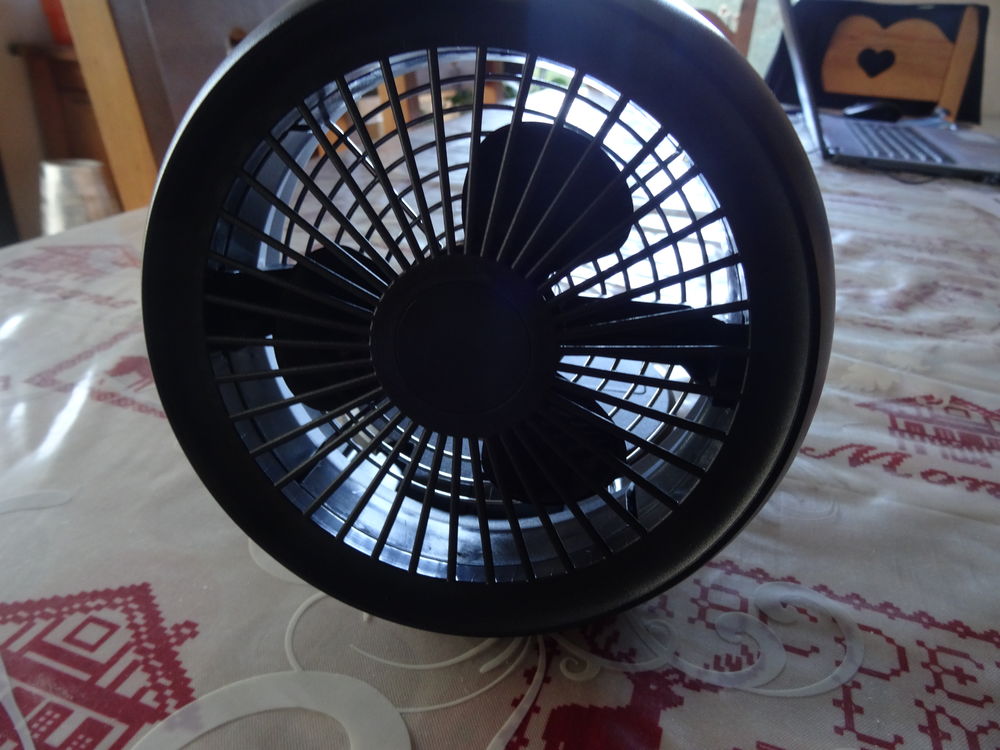 petit ventilateur de table Electroménager