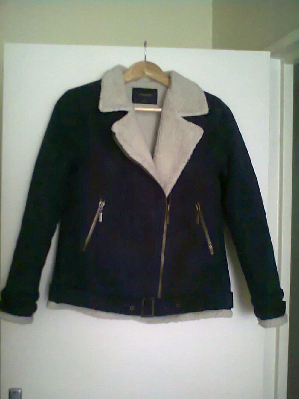 Tr&egrave;s beau blouson d'hiver fourr&eacute; unisexe petite taille S Vêtements