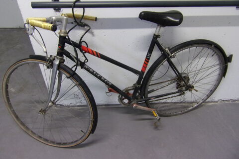 vlo femme ou mixte de marque Peugeot, vlo   vintage  0 Mrs-Erign (49)