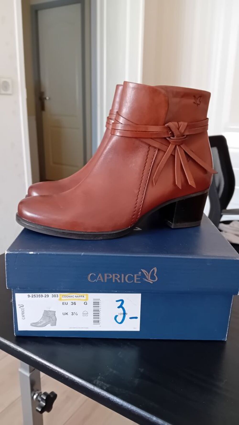 BOTTINES COULEUR COGNAC MARQUE CAPRIA Chaussures