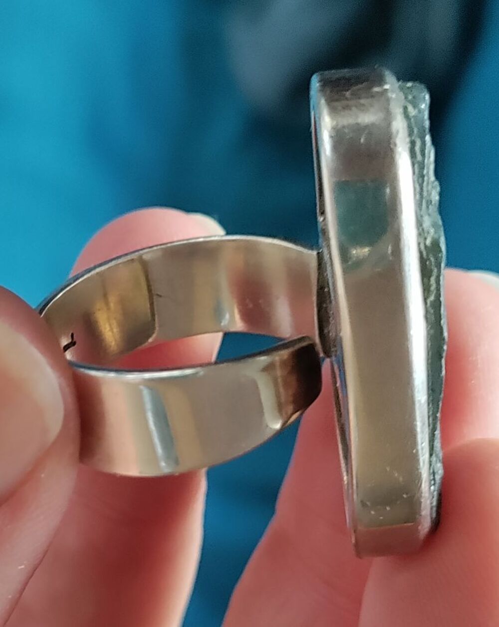 Bague r&eacute;glable argent massif et labradorite brute Bijoux et montres