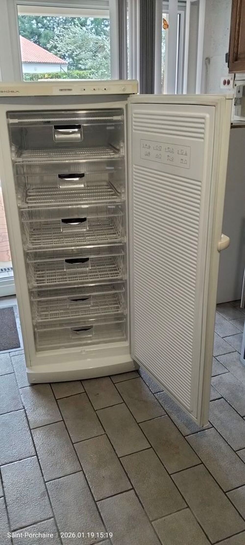 Cong&eacute;lateur armoire Electroménager