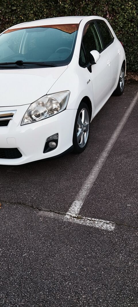 Toyota auris Hybride 136h Connect 15"