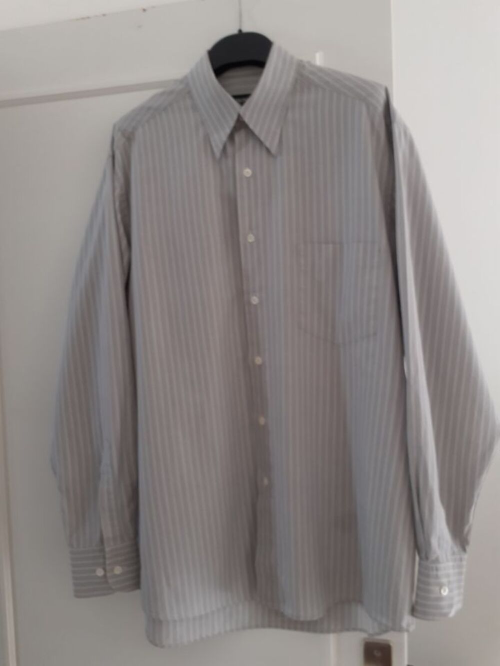 Chemise "UGO BOSS" &Eacute;tat NEUF T.50+/- Vêtements