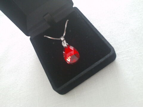 Beau collier pendentif Hibiscus Carmen  N�1108 10 Beaune (21)