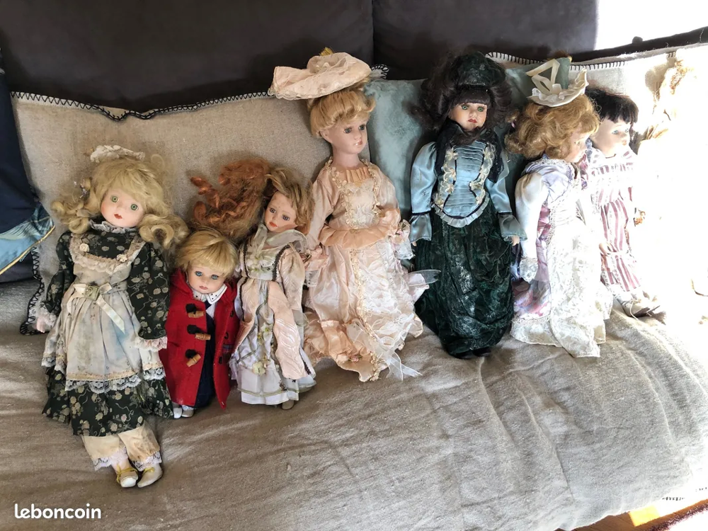 LOT de 8 POUPEES Porcelaine 