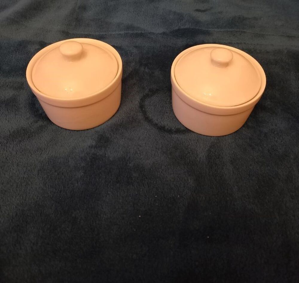 Lot de 2 petits ramequins avec couvercles Cuisine