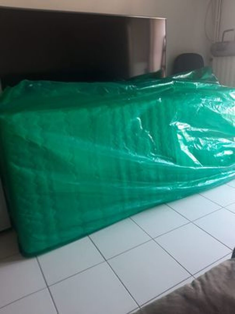 Lit double avec 2 sommiers &eacute;lectriques et 2 matelas de 80 cm Meubles
