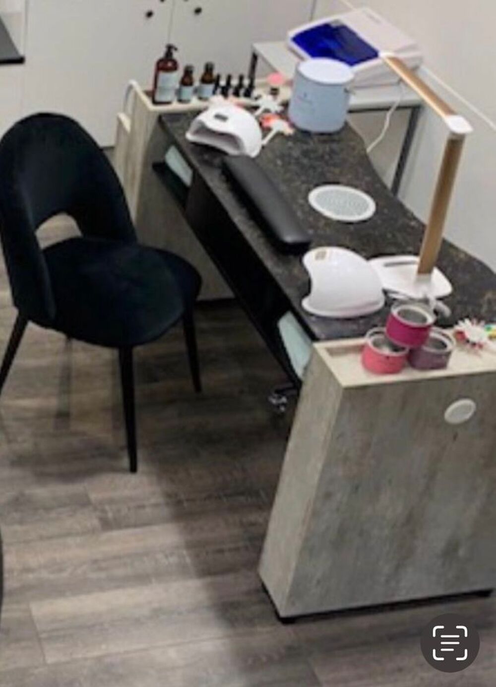 Table station smart de beaut&eacute; des mains
Achet&eacute; sur mesure Meubles