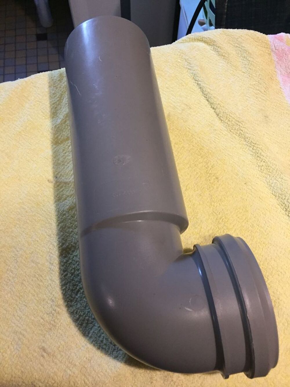 Pipe orientable pour b&acirc;ti support Bricolage