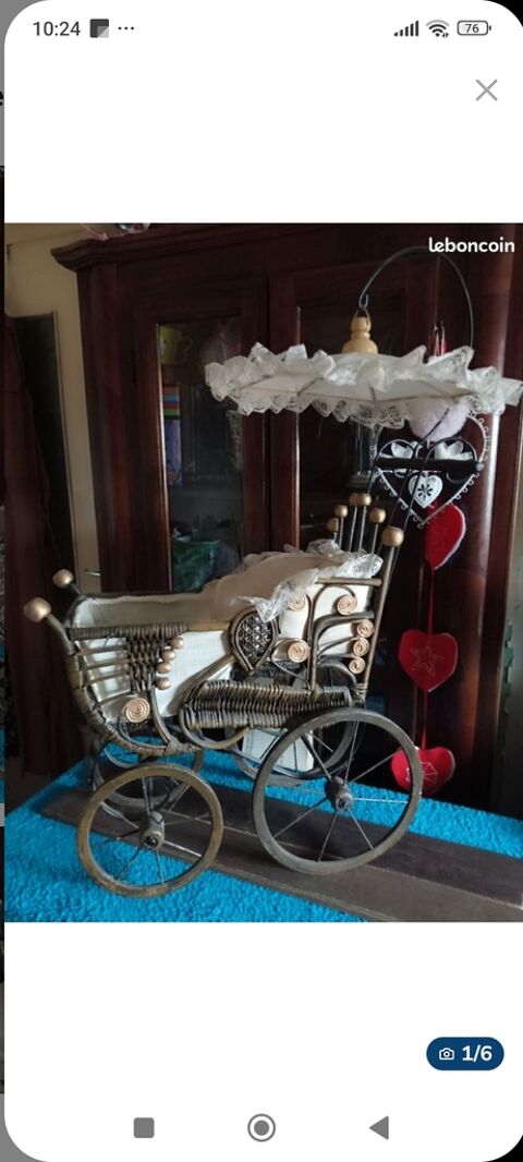 Poussette d�corative vintage en bois avec capote en dentelle 100 Belfort (90)