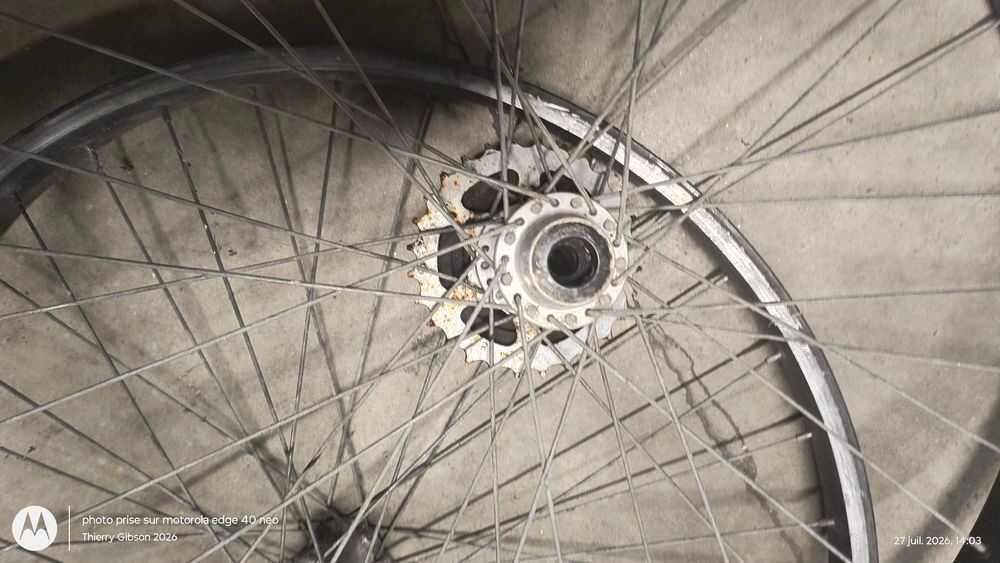 2 jantes en 26 pour v&eacute;lo vtt Sports