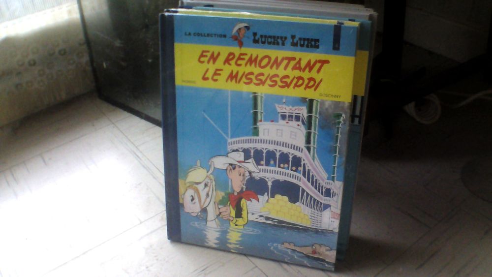 60 BD DE LUCKY LUKE Livres et BD