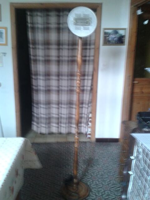 LAMPE HALOGENE BOIS. 10 Fr�vent (62)