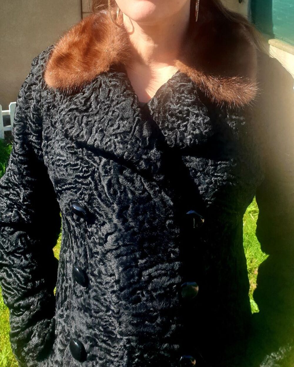 Manteau astrakan col vison taille 38. Vêtements
