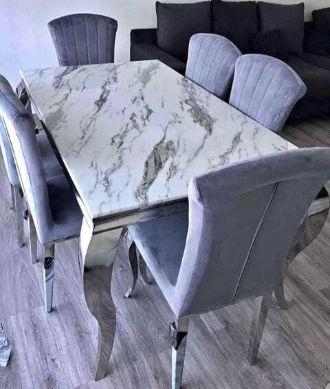 Chaises en velours et table � manger en marbre Neuves Villejuif (94)
