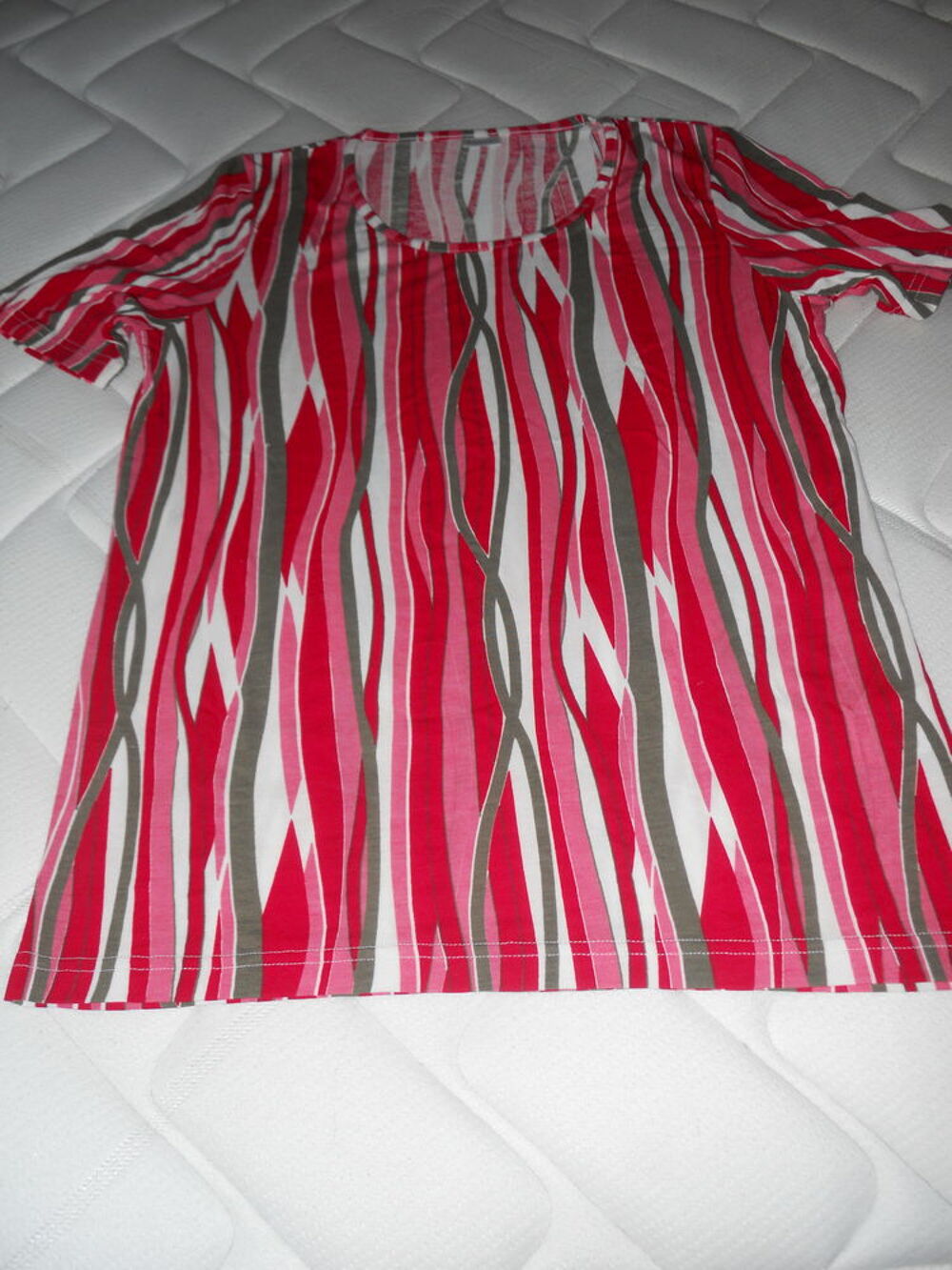 Tshirt neuf DAMART Vêtements