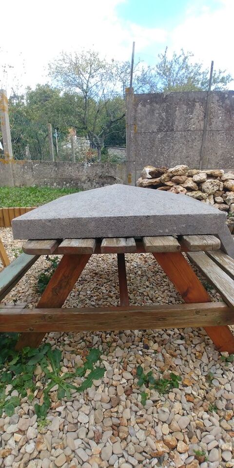 Chapeau de pilier 30 La Fert�-sous-Jouarre (77)