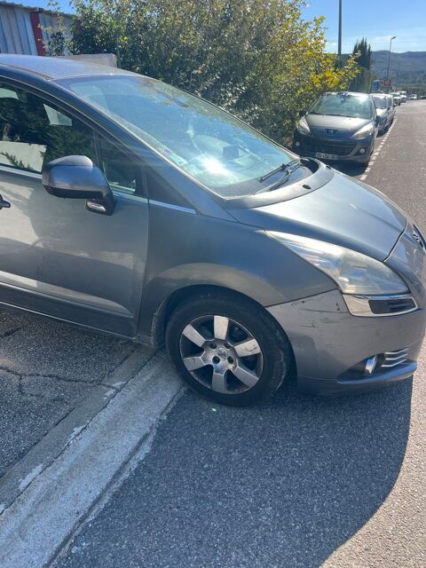 Peugeot 5008 1.6 HDi 110ch FAP BVM6 Confort Pack 7pl