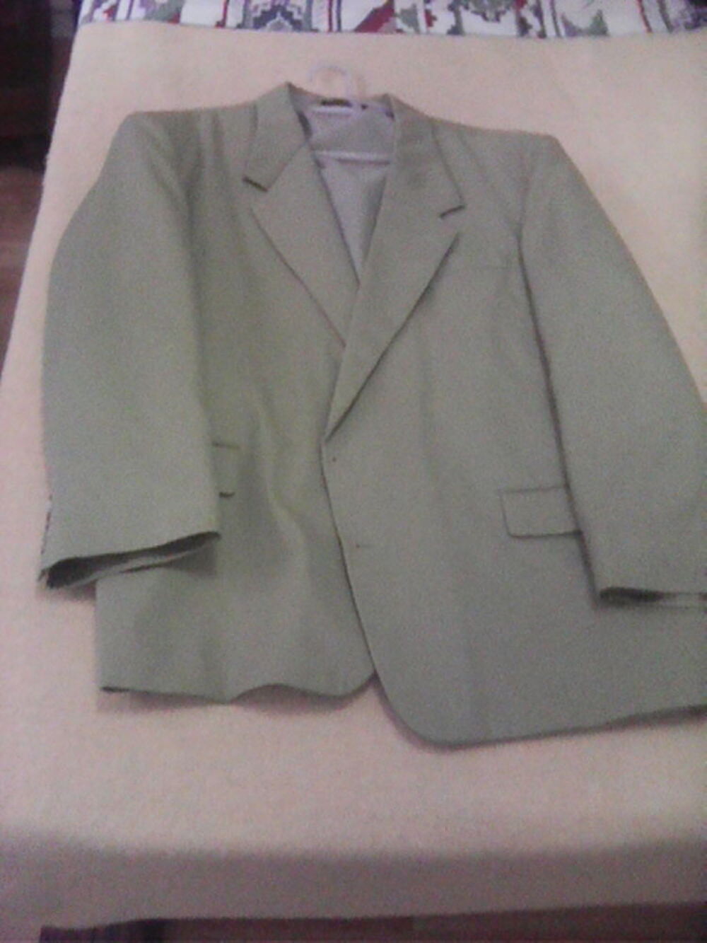 Vestes, chemises et pantalons Vêtements