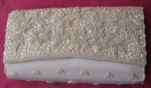 Pochette neuve, décorée de petites perles 7 Montauban (82)
