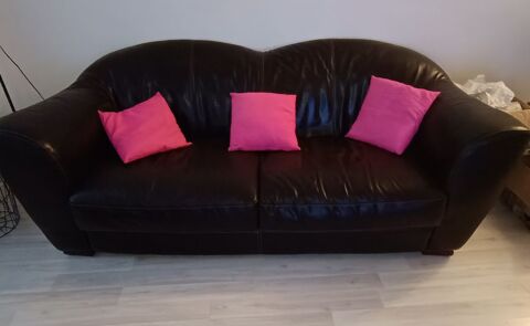 2 TRS BEAUX CANAPS EN CUIR VRITABLE  210 Presles-en-Brie (77)