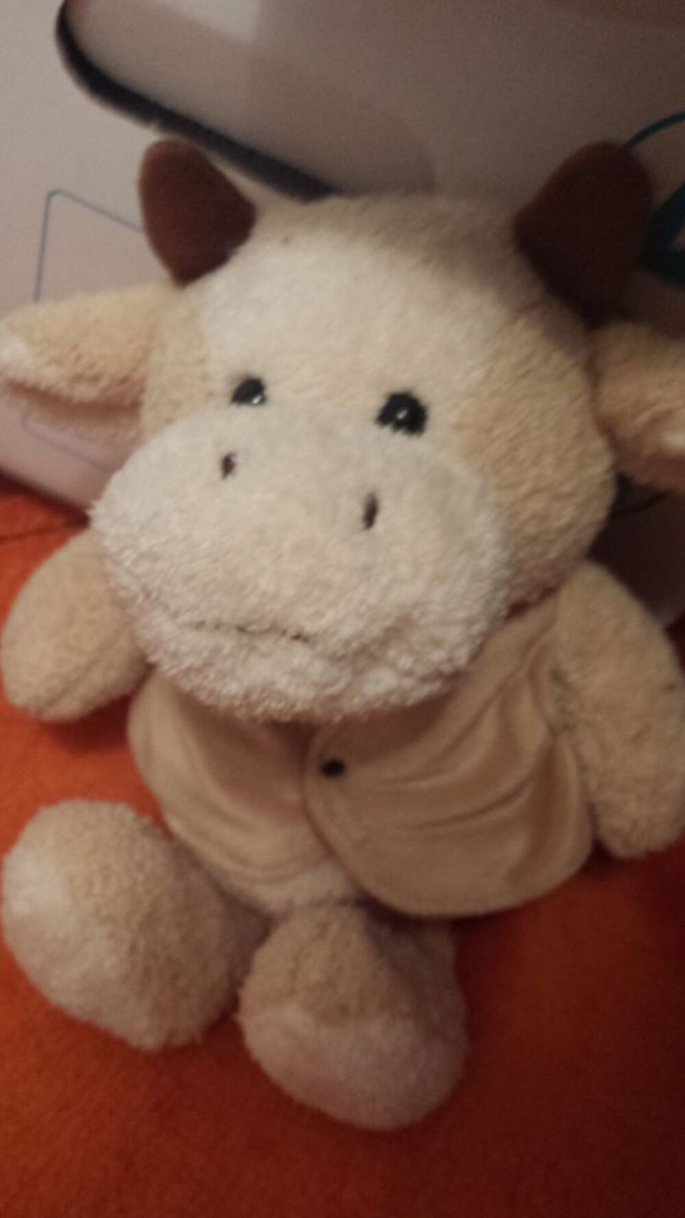 PELUCHE N&deg; 2
PETITE VACHE
HAUTEUR 30 CM
Jeux / jouets