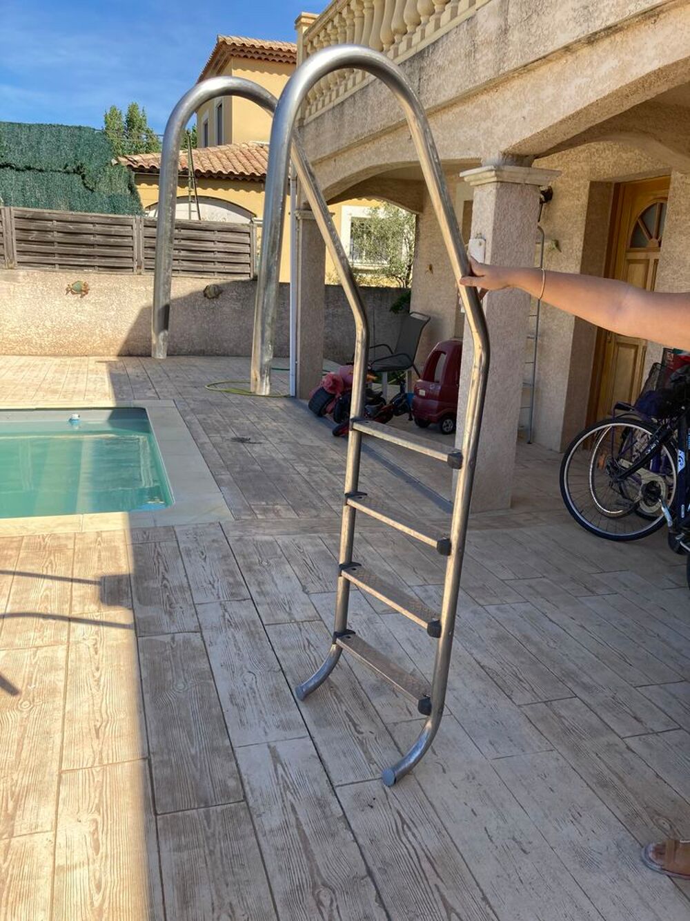 &Eacute;chelle piscine inox Bricolage