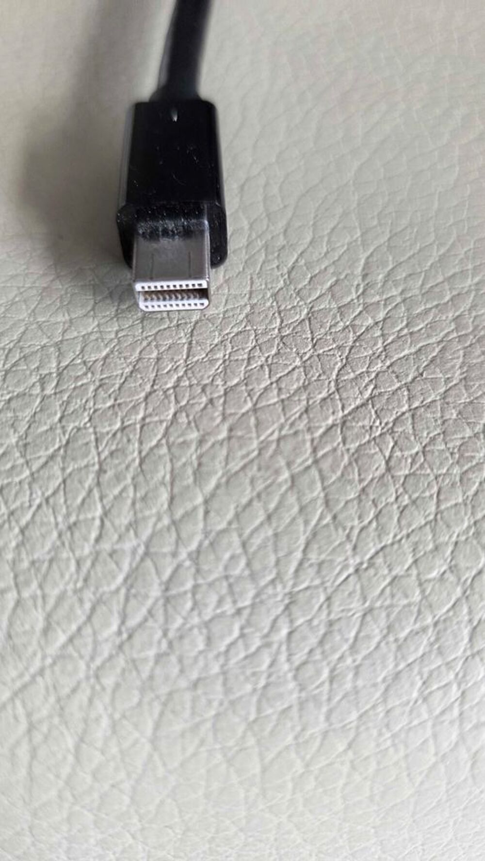 C&acirc;ble display port €" VGA femelle Matériel informatique