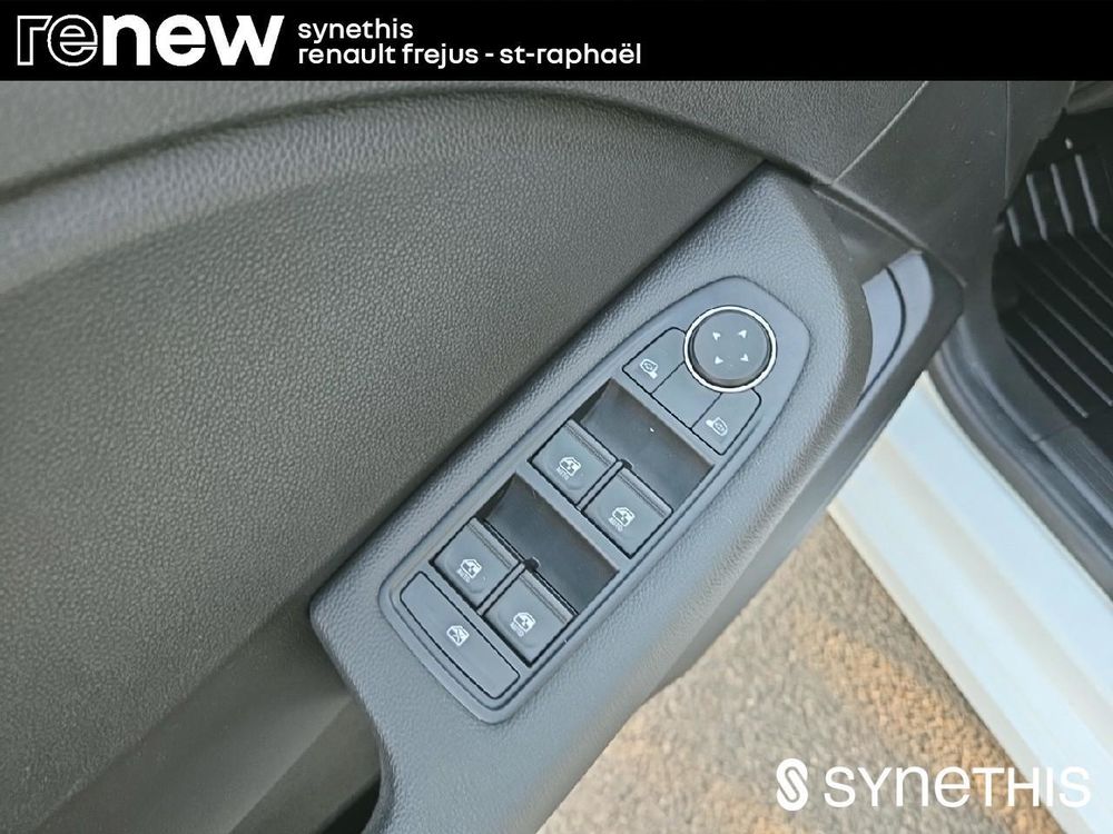 Clio V Clio E-Tech full hybrid 145 Evolution 2022 occasion 83600 Fr&eacute;jus
