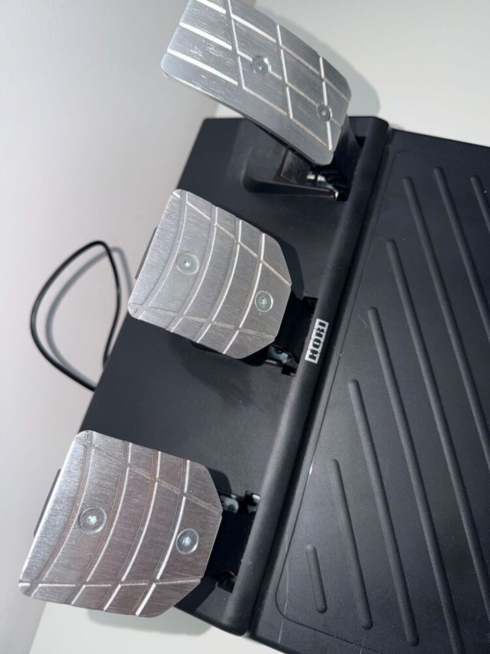 volant HORI + p&eacute;dales +bo&icirc;te de vitesse Consoles et jeux vidéos