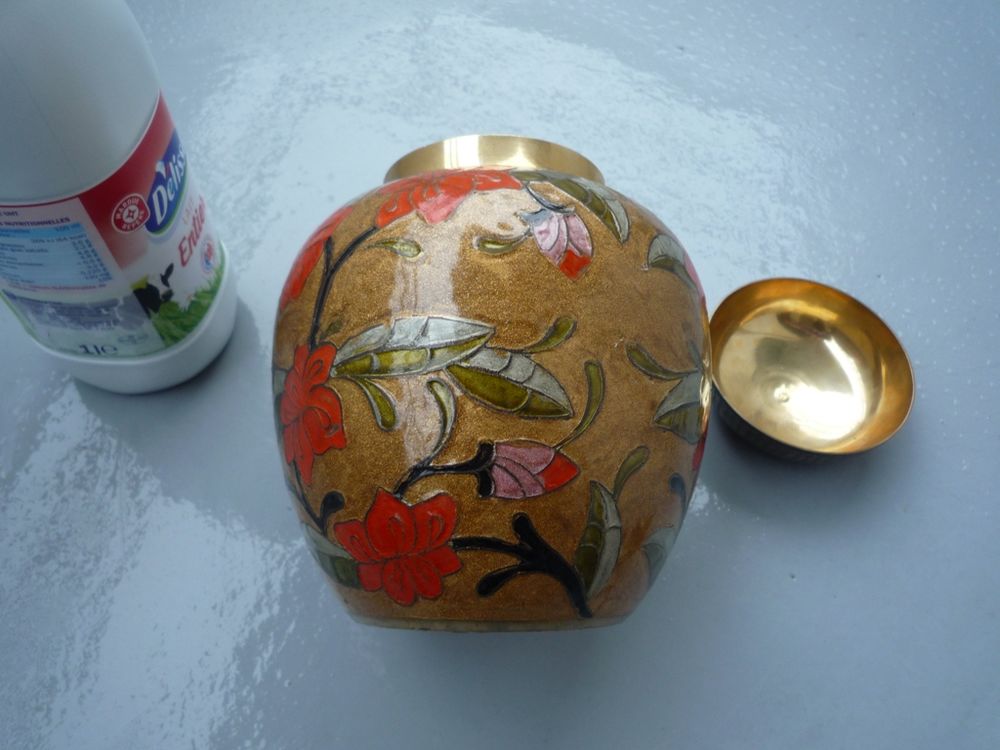 Bocal - Urne m&eacute;tallique &eacute;maill&eacute;e D�coration