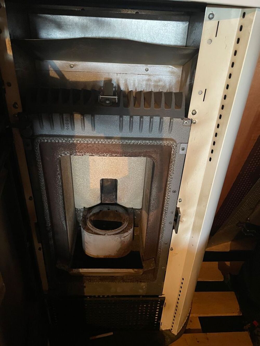 Po&ecirc;le a granul&eacute;s Cola Electroménager