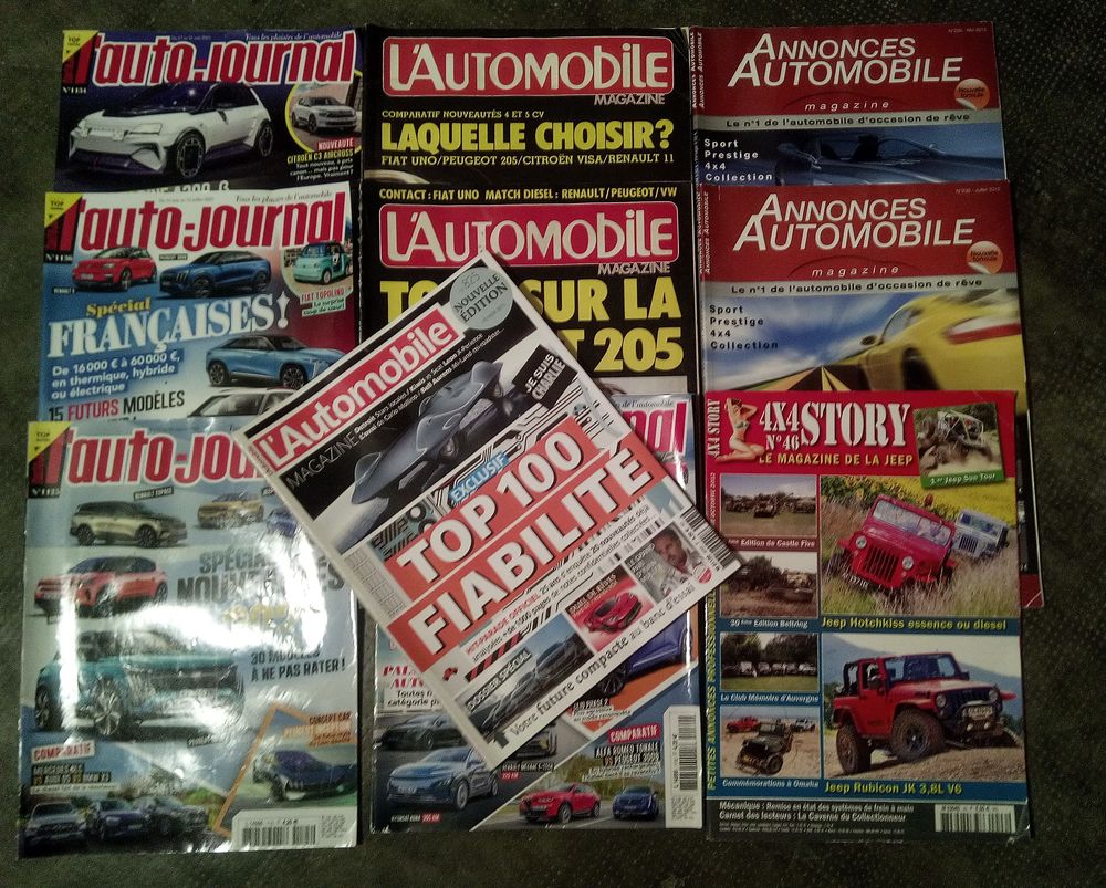Lot 10 revues magazines automobile Livres et BD