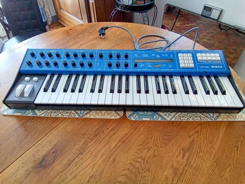 Synthtiseur BEHRINGER WANE 300 Luneray (76)