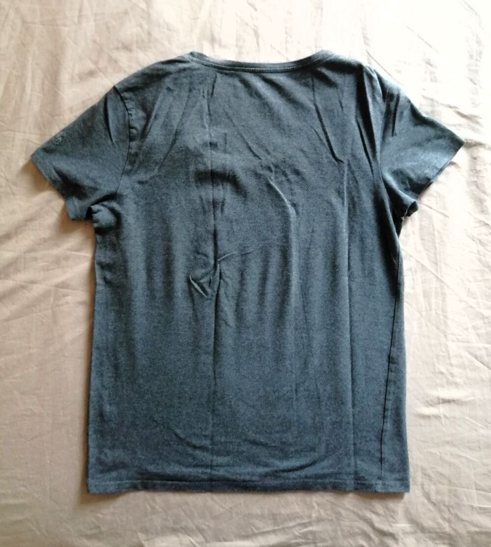 Tee-shirt LEGEND - taille M Neuf Vêtements