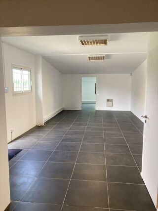  Atelier � louer 2 pi�ces 70 m�