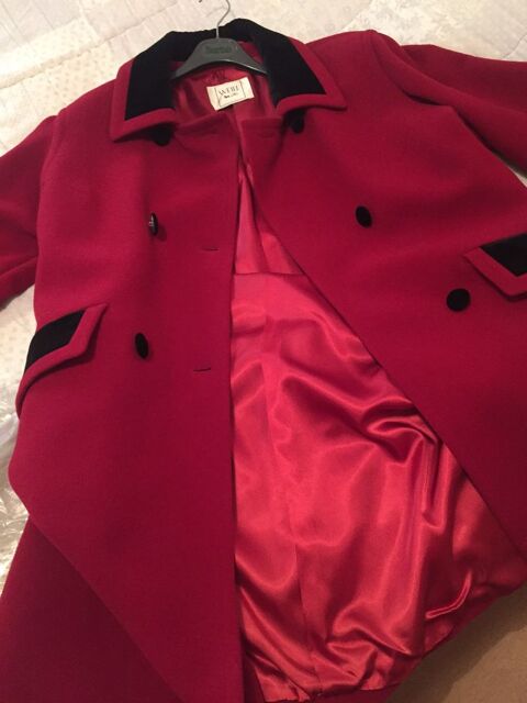 MANTEAU WEILL JAMAIS PORTE COULEUR ROUGE Caluire-et-Cuire (69)