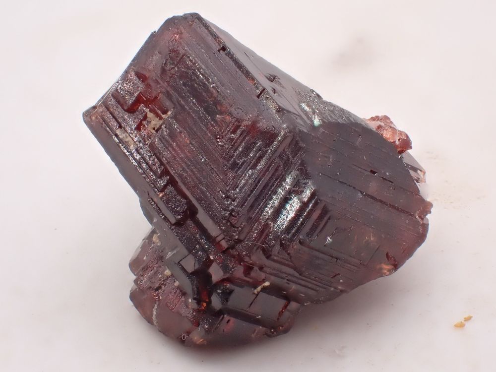 Grenat rouge "grav&eacute;" Spessartine , Shigar Valley , District 