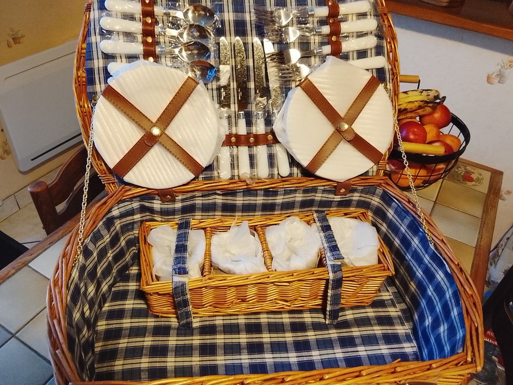 Panier pique nique en osier 4 couverts Cuisine