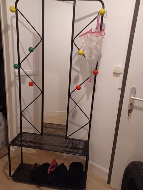 porte manteau et chaussures 30 Montargis (45)