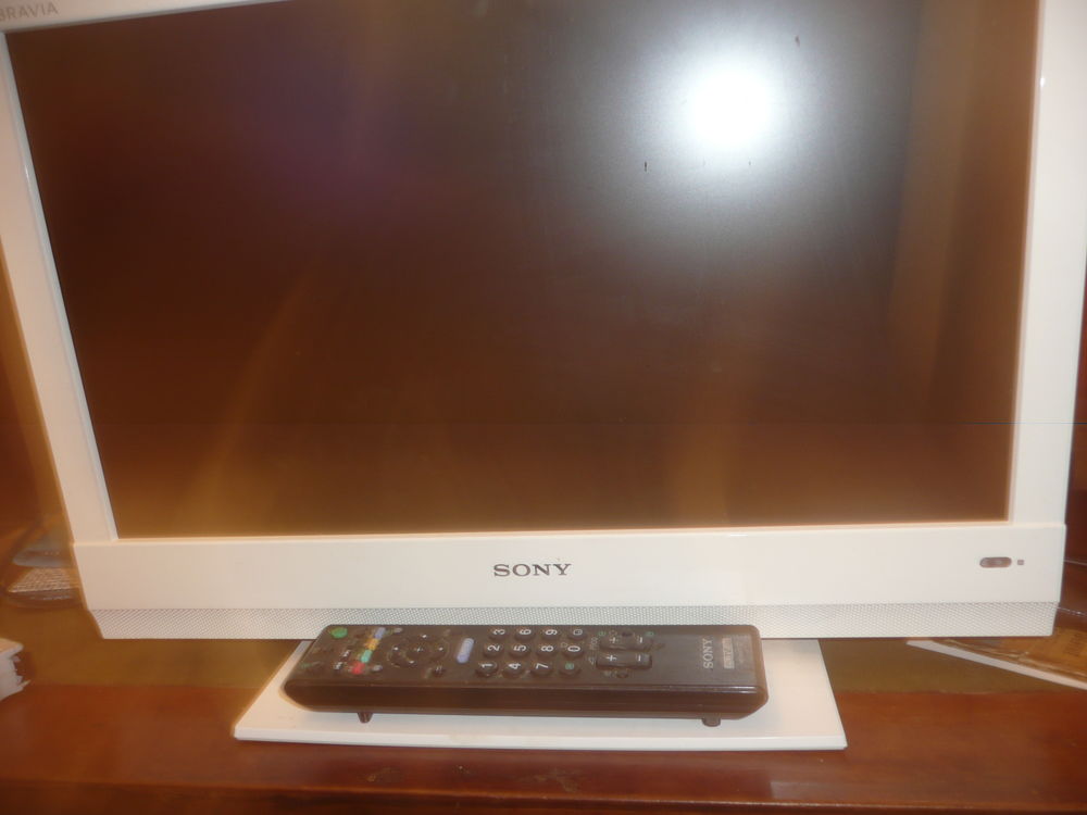 tele 42 cm sony avec telcommande 2ans peut utilisee Photos/Video/TV