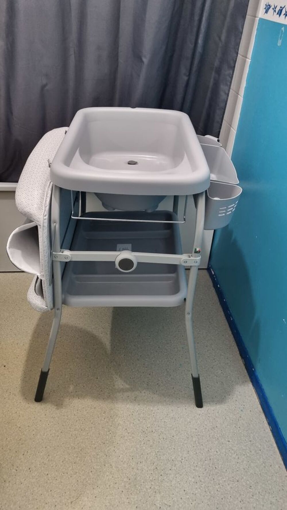 Table a langer avec baignoire Mobilier enfants