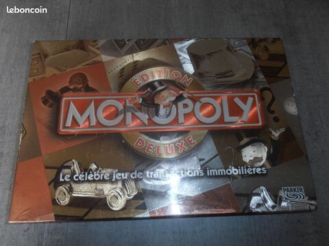 Monopoly de luxe complet et en très bon état. 25 Romilly-sur-Seine (10)
